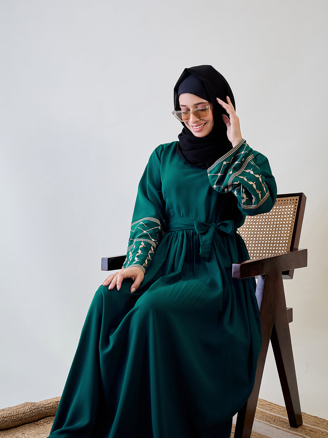 Nabia Kefiyyeh Embroidery Green Abaya with Black Georgette Hijab Nabia Kefiyyeh Embroidery Green Abaya with Black Georgette Hijab