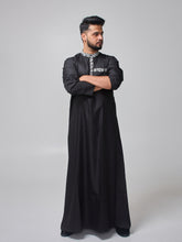 Men’s Black Embroidered Arabic Thobe
