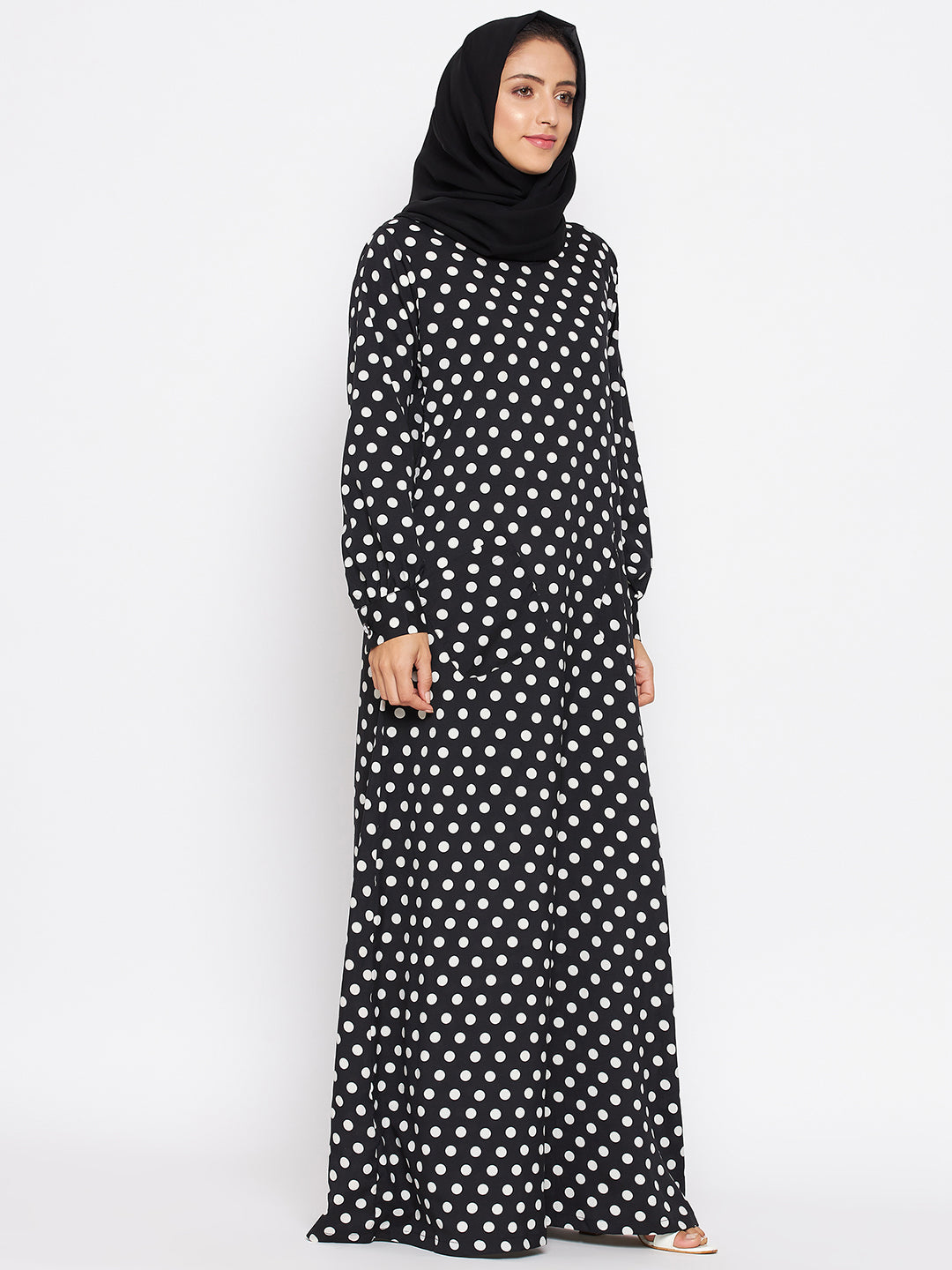 Nabia Women Black Polka Crepe Abaya Dress With Georgette Scarf