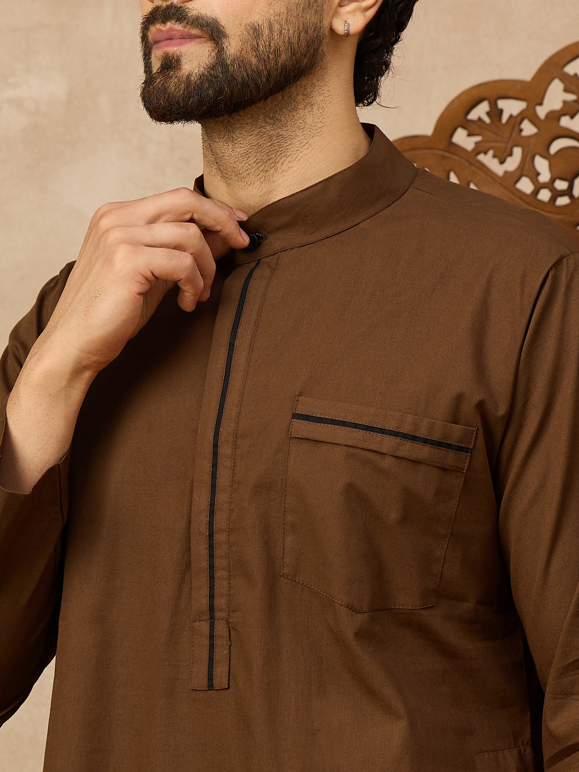 Men’s Brown Thobe with Mandarin Collar and Chest Pocket