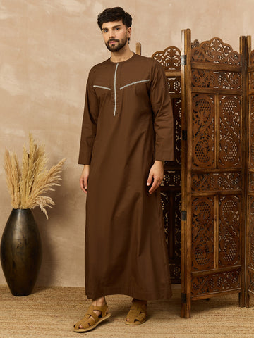 Men’s Brown Thobe with Stylish Contrast Piping Design