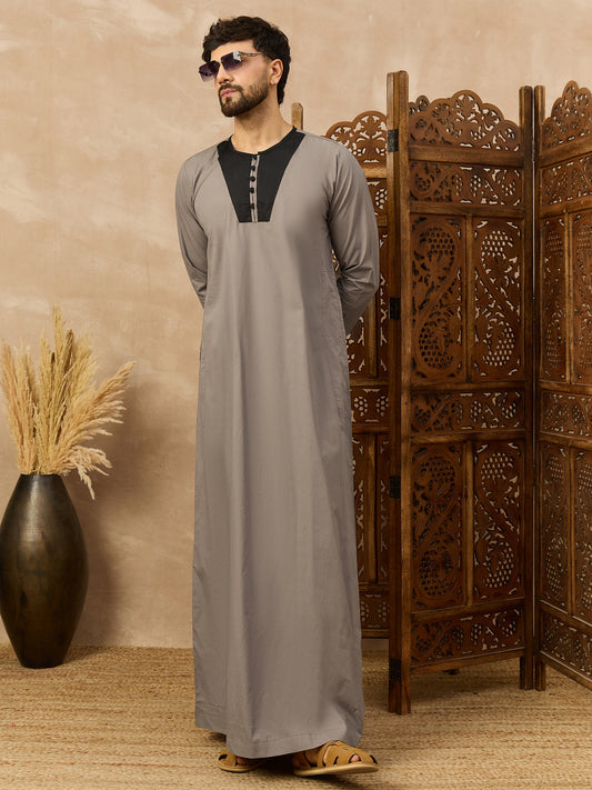 Men’s Grey Thobe with black neck panel