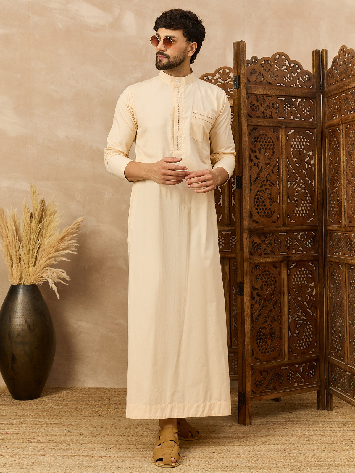 Men's Cream Thobe with Mandarin Collar
