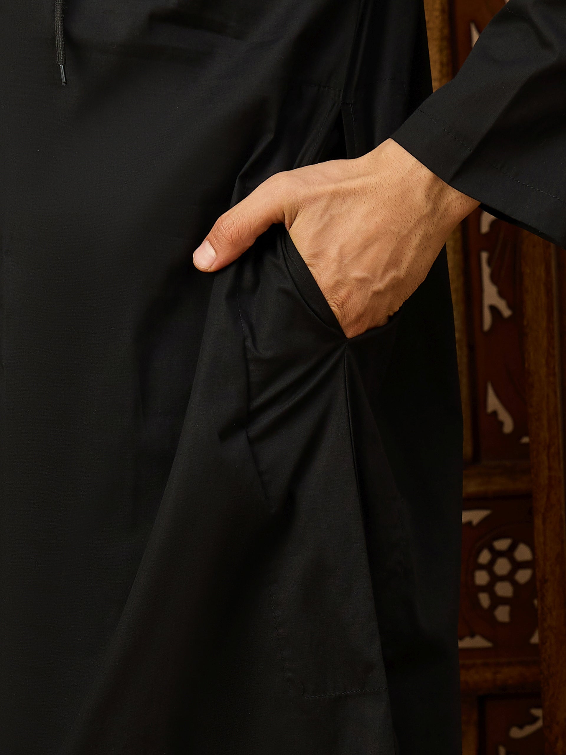 Men's Black Thobe with Stylish Contrast Hood