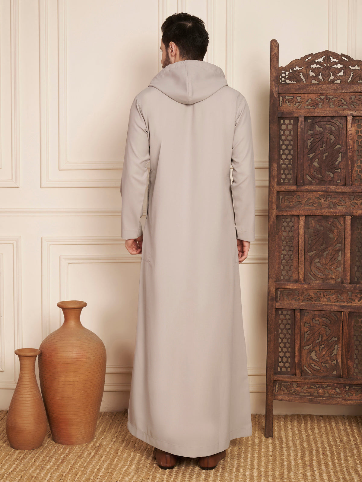 Men’s Light Grey Solid Hooded Thobe
