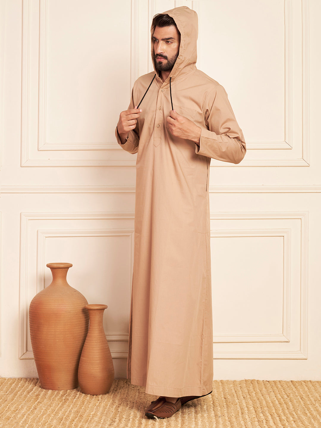 Men's Beige Thobe with Stylish Contrast Hood