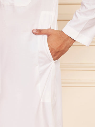 Men's White Thobe with Stylish Contrast Hood