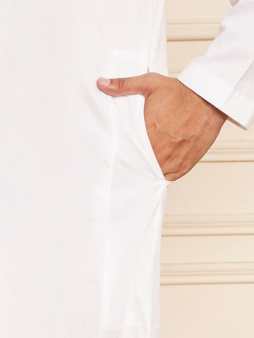 Men's White Embroidered Thobe