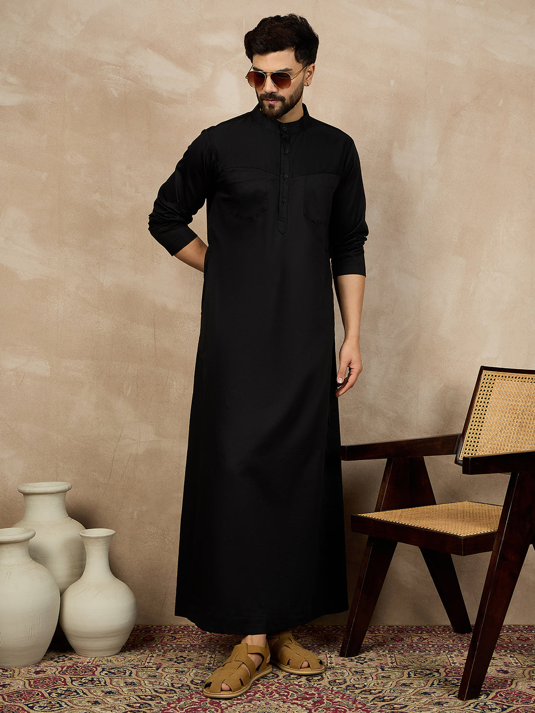 Nabia Black Solid Thobe/Jubba For Men