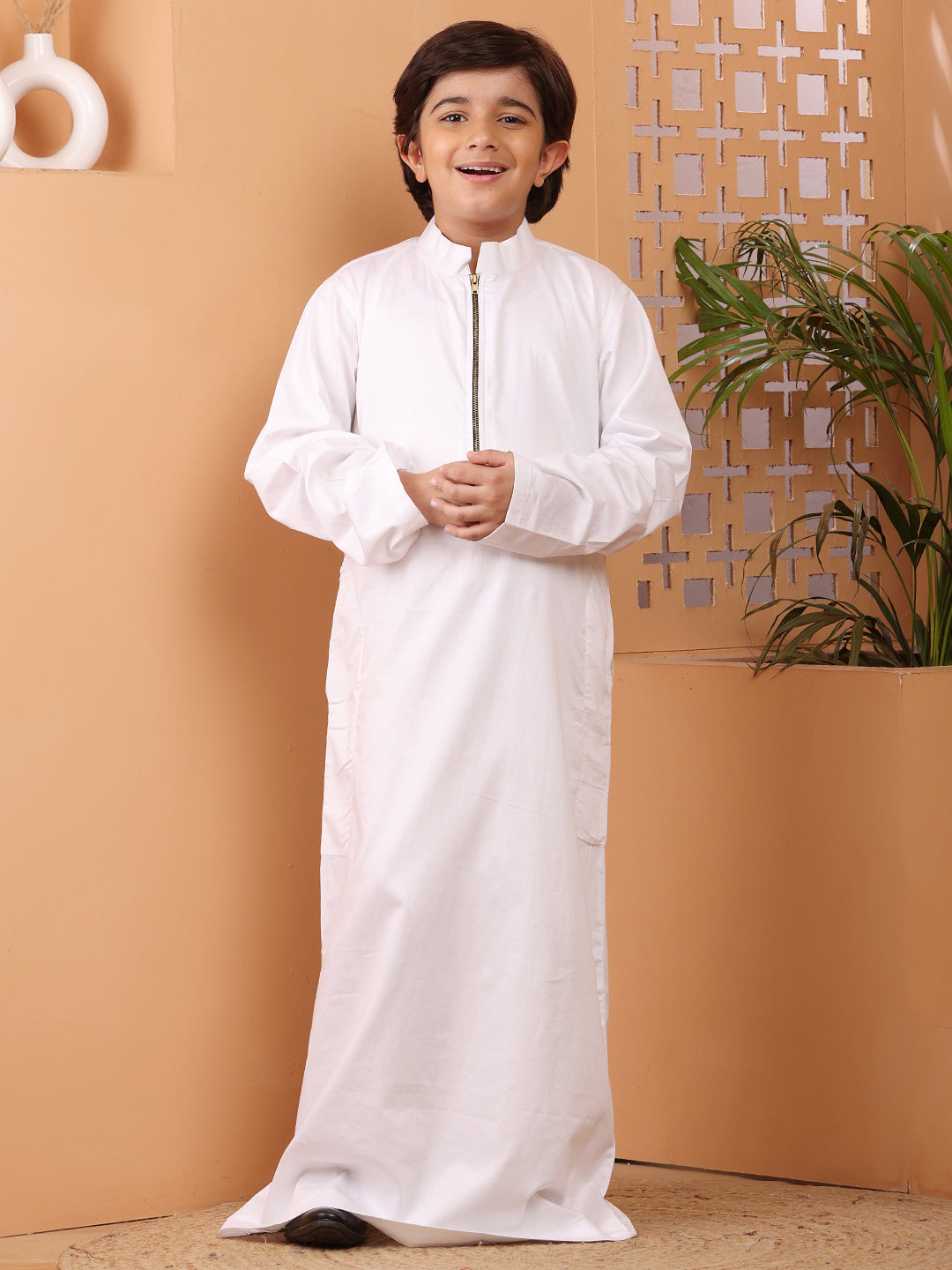Nabia White Solid Thobe/Jubba for Kids Boys