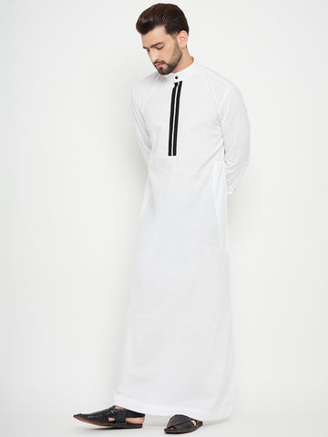 Nabia White Solid Band Collar Thobe / Jubba For Men with Black Piping Design
