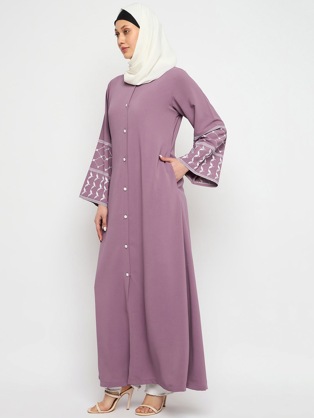 Nabia Front Open Kefiyyeh Embroidery Abaya with Black Scarf
