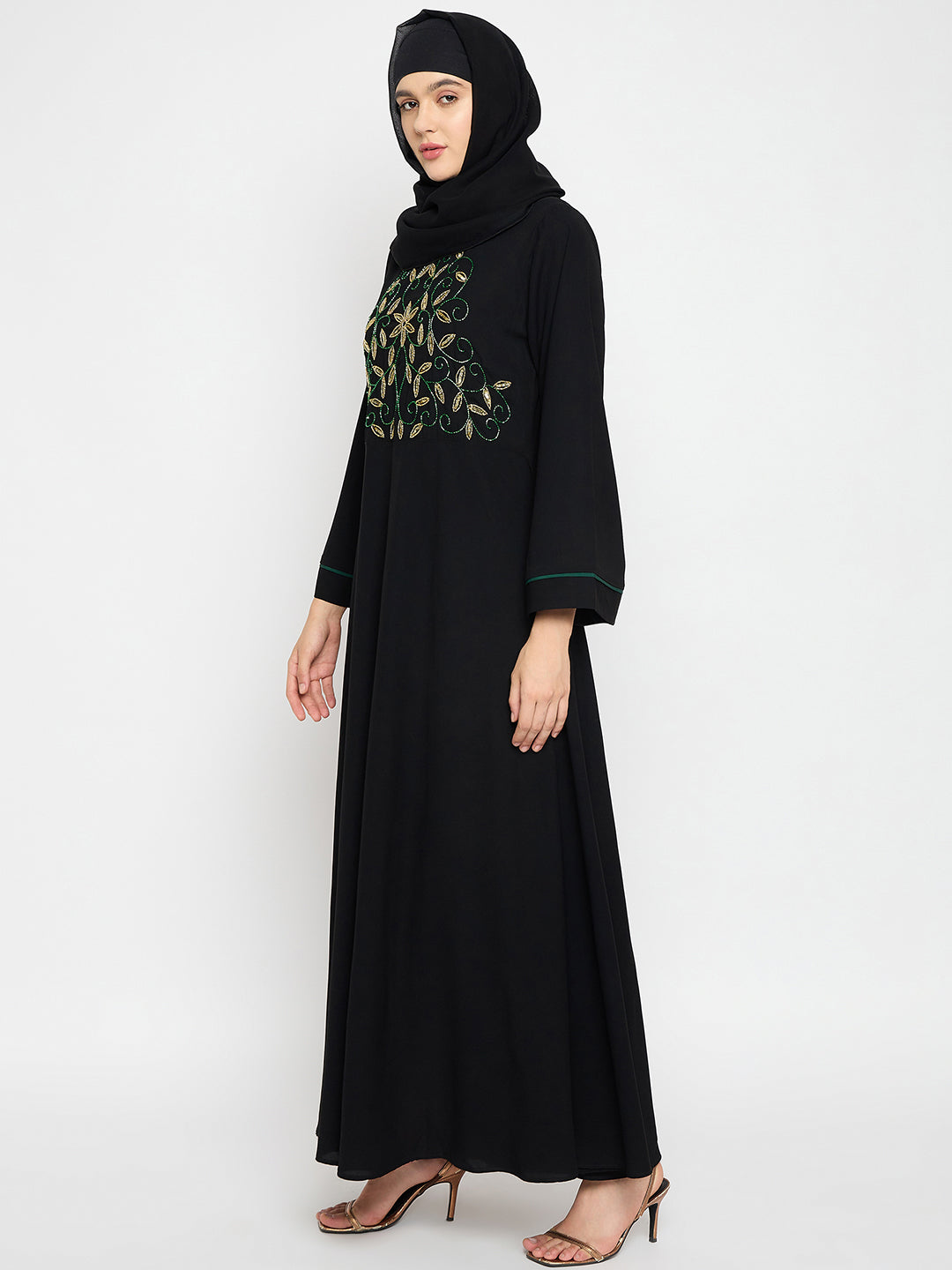 Handwork Detailing Luxury Abaya with Black Hijab