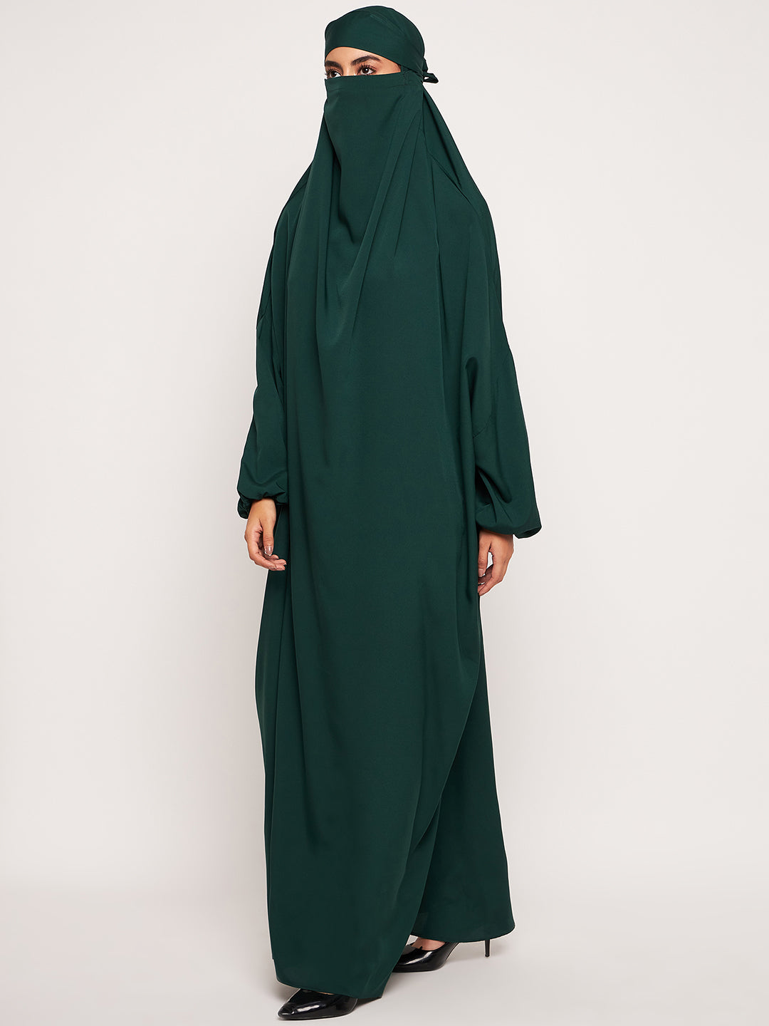 Nabia  Free Size Adjustable Nosepiece Jilbab Abaya for Girls and Women