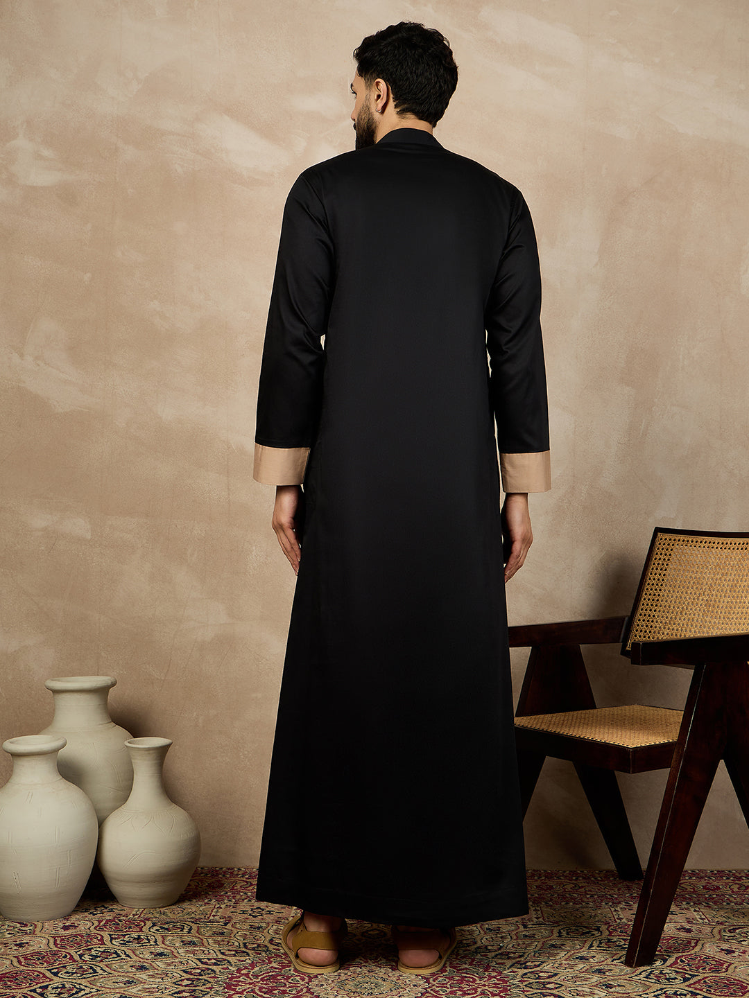 Nabia Black Solid Zip Closure Jubba/Thobe