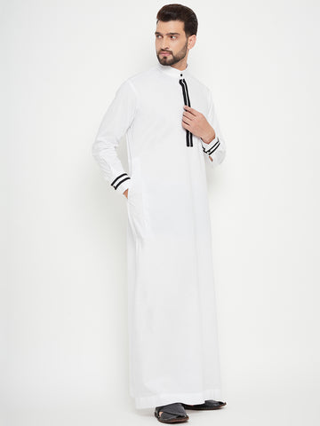 Nabia White Solid Band Collar Thobe / Jubba For Men with Black Piping Design