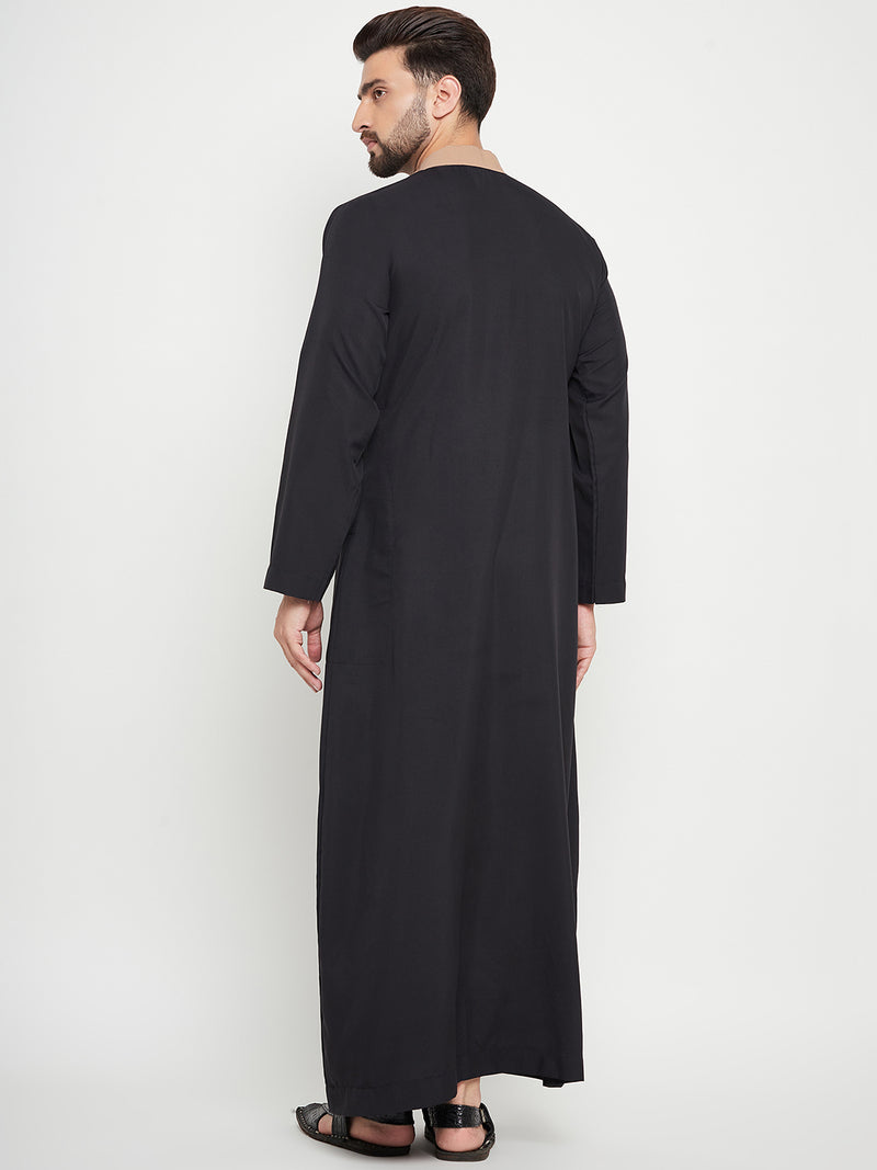Nabia Black Solid Mens Zip Closure Thobe / Jubba with Beige Piping Design