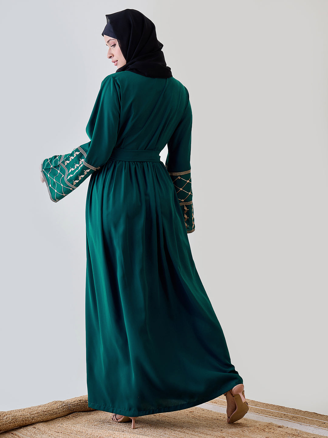 Nabia Kefiyyeh Embroidery Green Abaya with Black Georgette Hijab