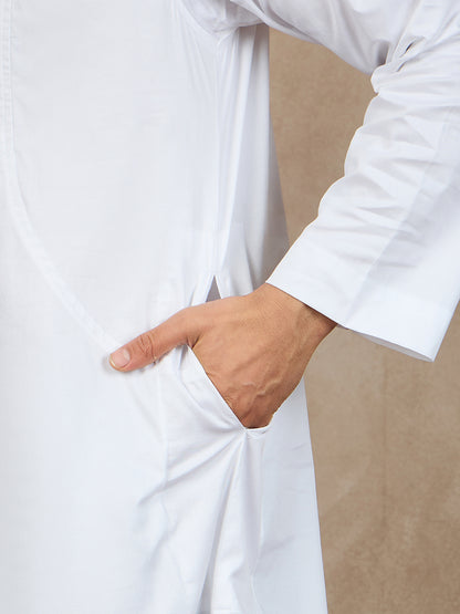 Nabia White Solid Cotton Thobe/Jubba For Men