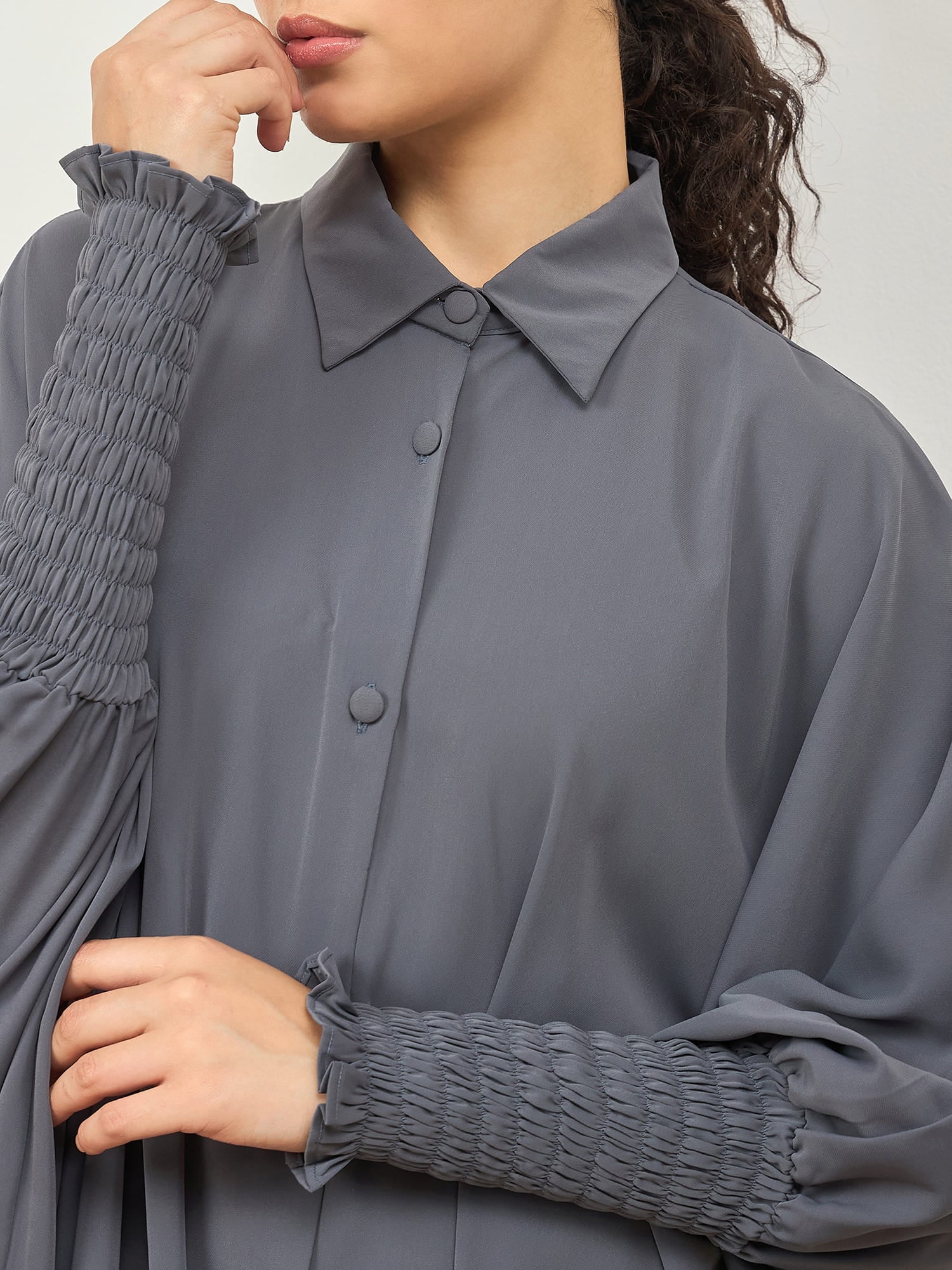 Nabia Grey Free Size Kaftan Abaya With Black Georgette Scarf