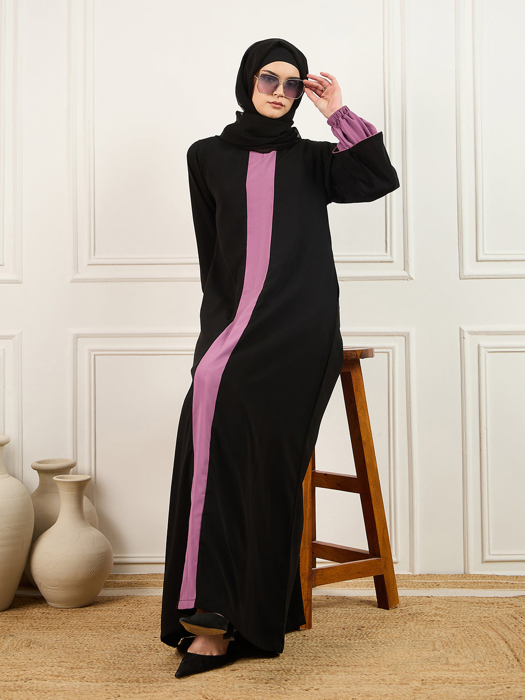 Nabia's two-colored black and pink abaya burqa with Black Georgette Hijab