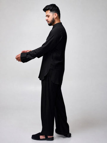Nabia Men’s Black Solid Farsi Kurta Pants Set