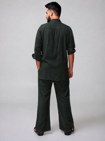 Nabia Men’s Dark Green Solid Farsi Kurta Pants Set