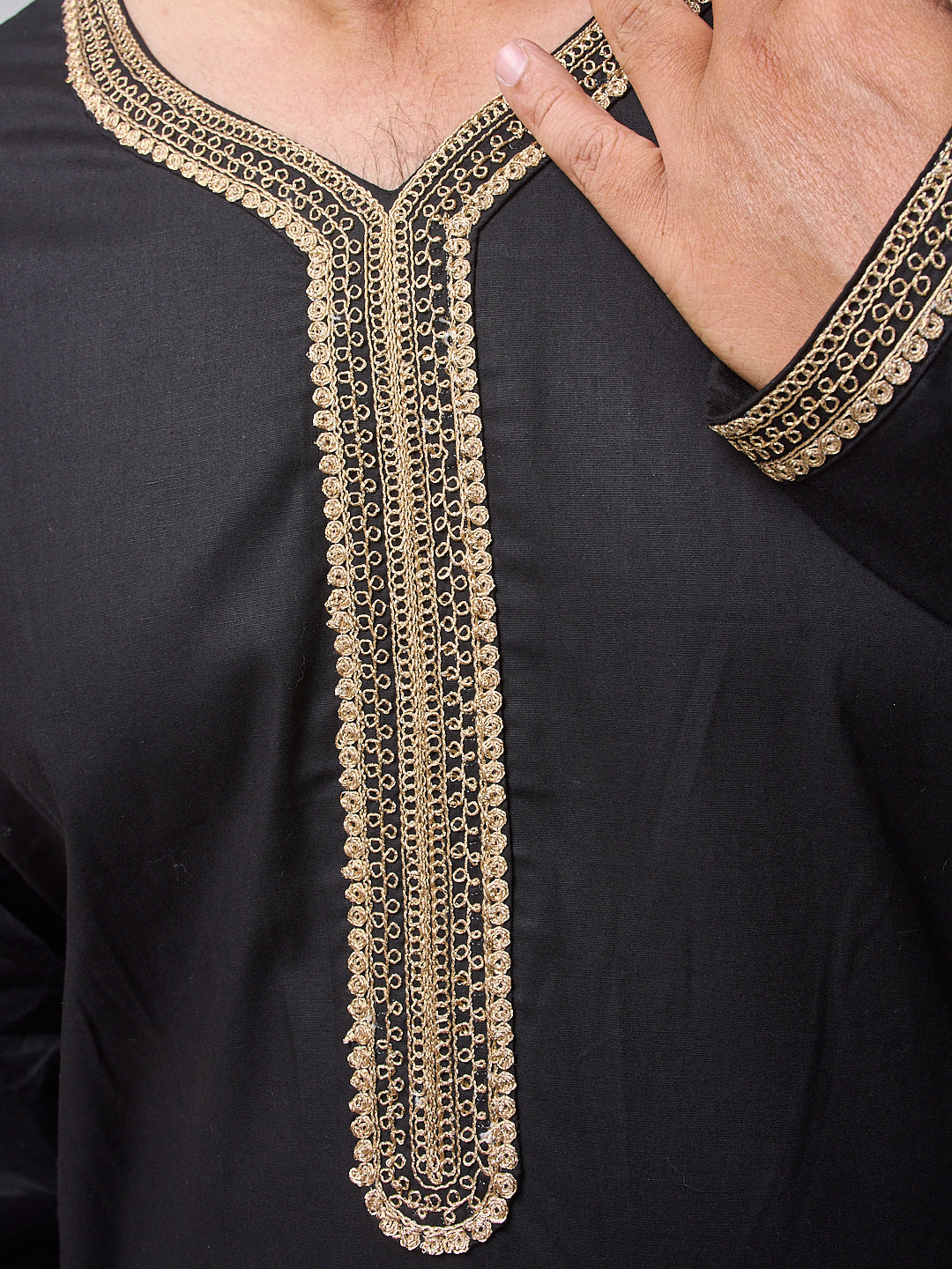 Embroidered Moroccan Black Thobe for Men