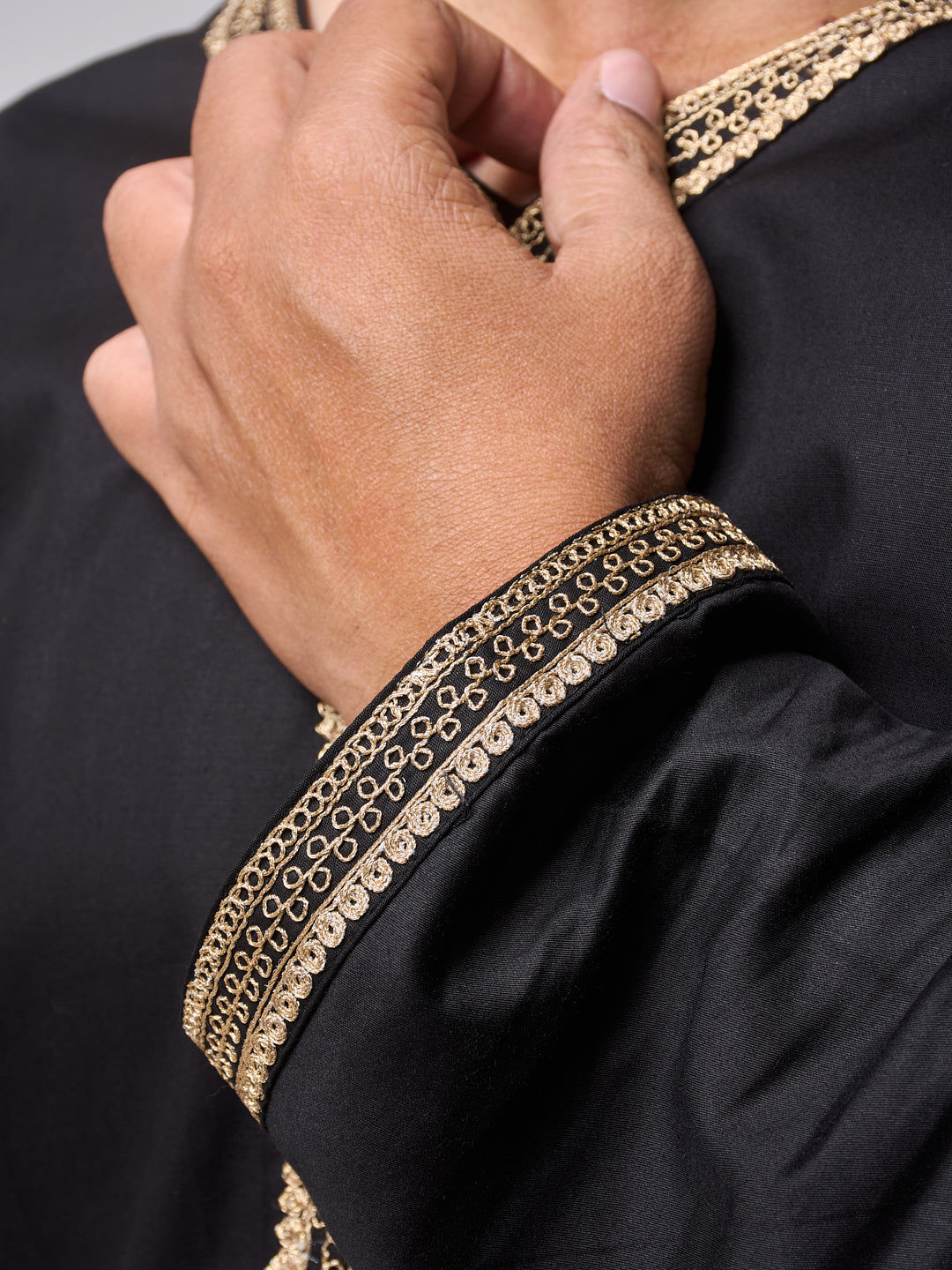 Embroidered Moroccan Black Thobe for Men