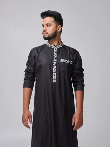Men’s Black Embroidered Arabic Thobe