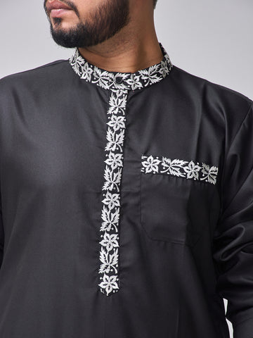 Men’s Black Embroidered Arabic Thobe