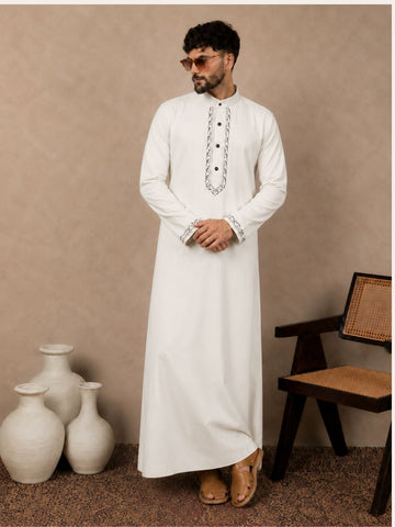 Men's Off White Embroidered Thobe / Jubba