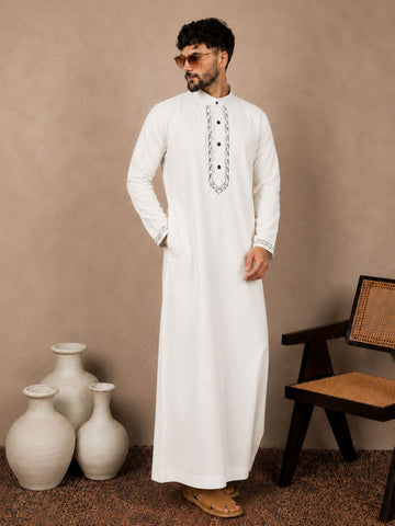 Men's Off White Embroidered Thobe / Jubba
