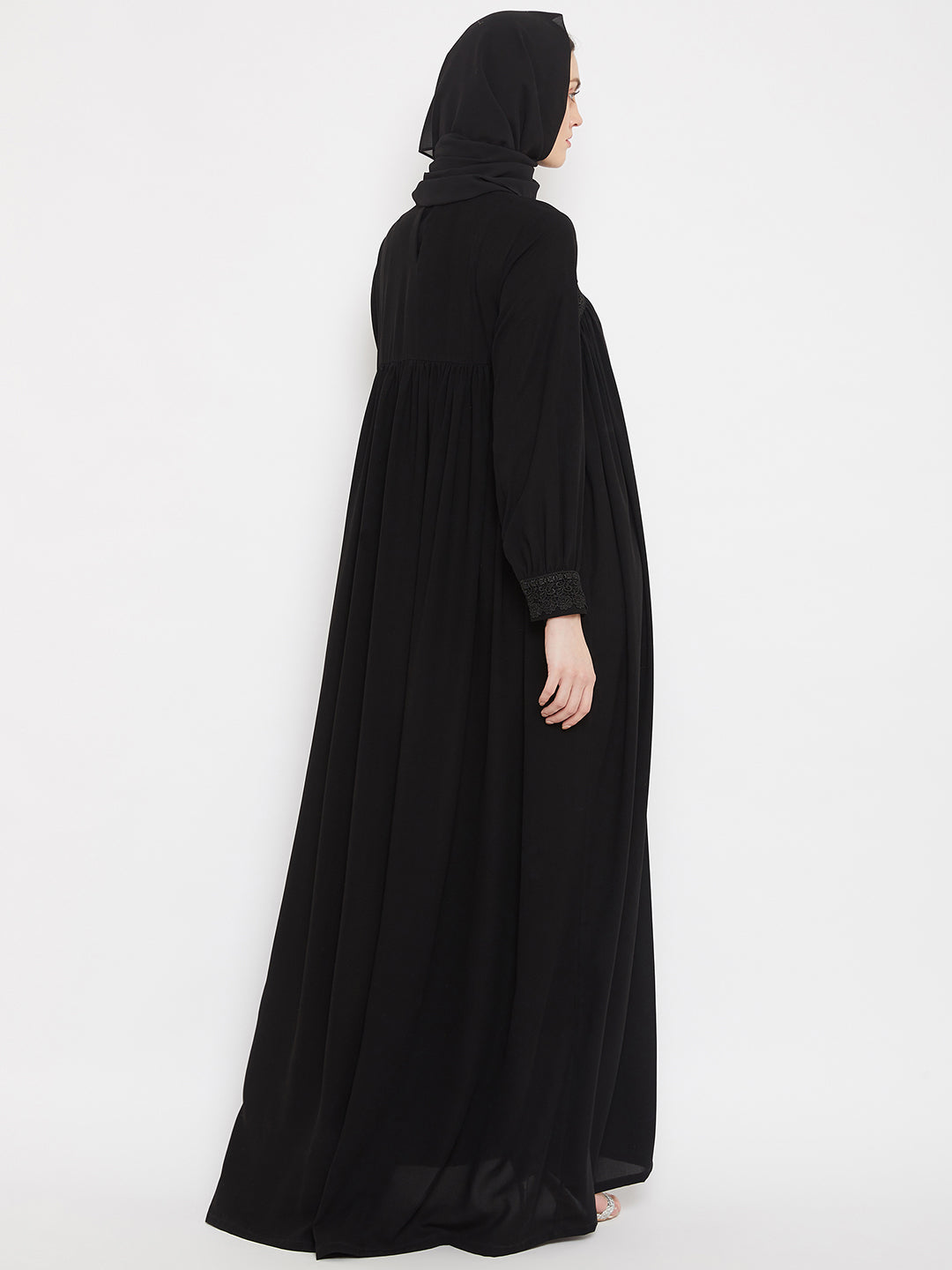 Nabia Women Black Solid Lace Maxi Abaya Dress With Georgette Scarf