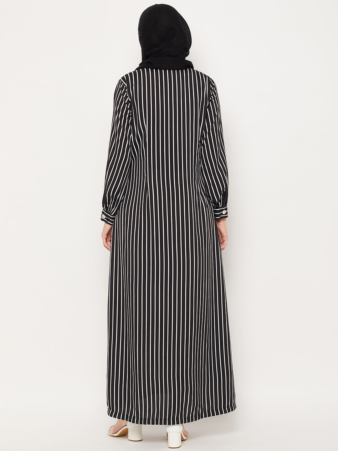 Nabia Black Striped Crepe Women Abaya With Georgette Scarf
