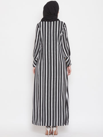 Nabia Women Black Front Open Striped Abaya With Georgette Scarf