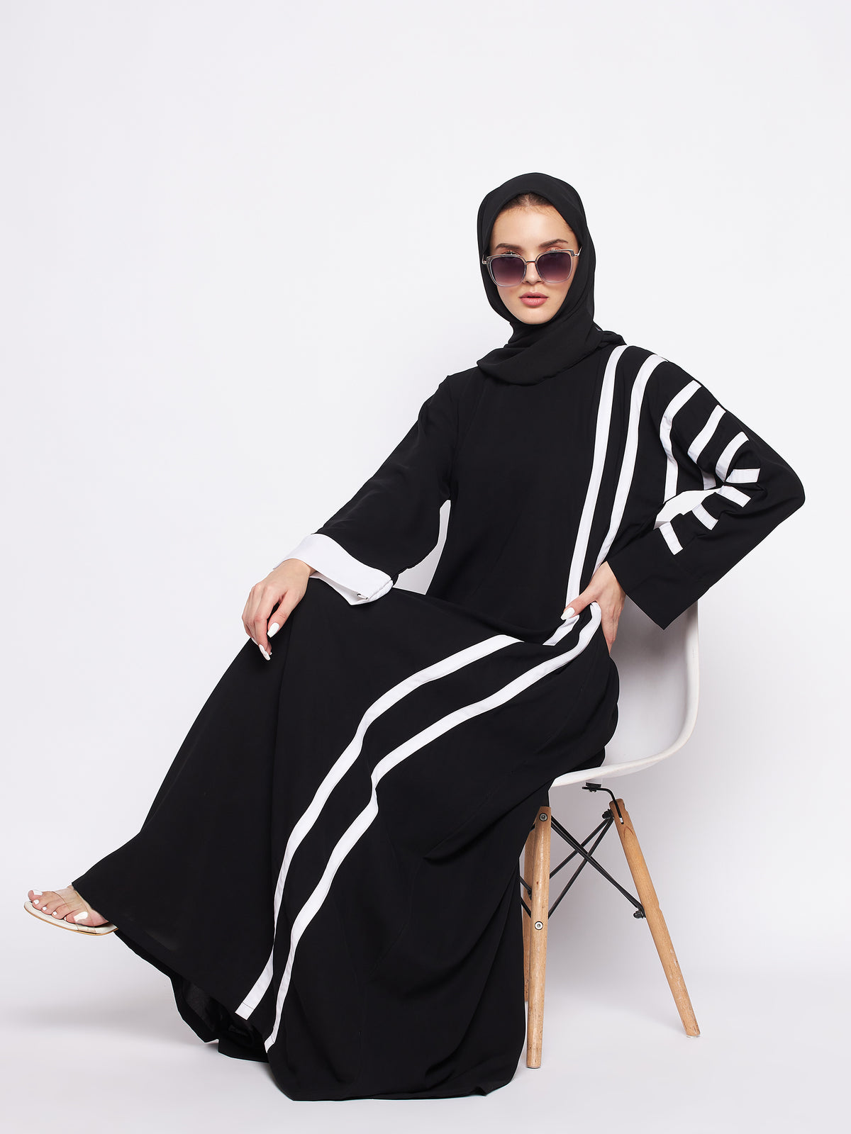 Nabia Black & White A-line Nida Matte Fabric Abaya For Women With Georgette Scarf